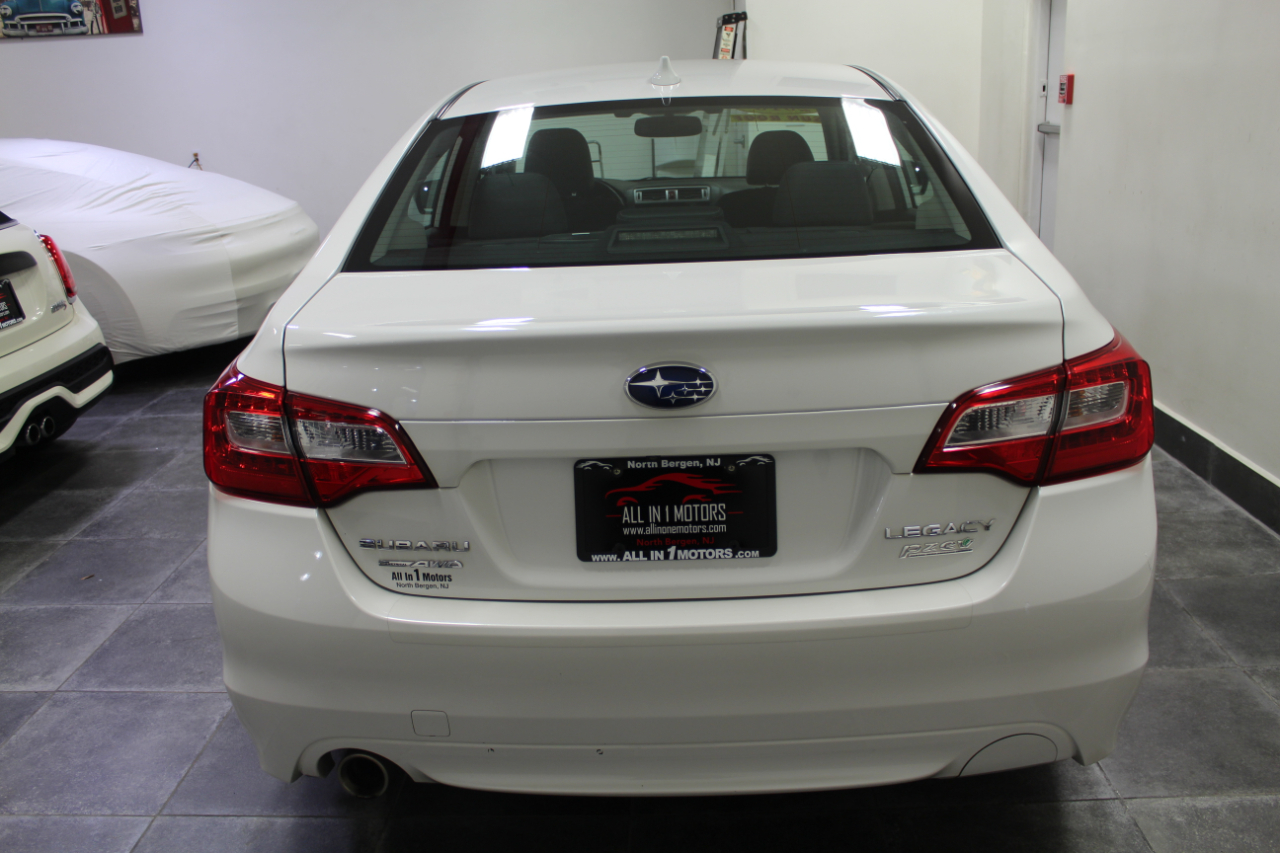 2016 Subaru Legacy 2.5i Limited Image 5 of 40