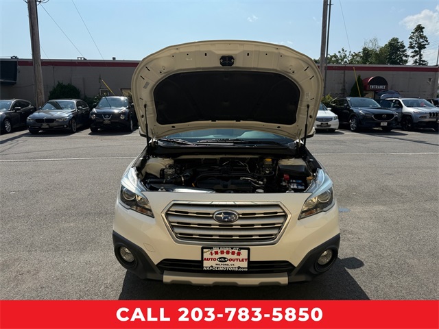 2016 Subaru Outback 2.5i Limited Image 3 of 27