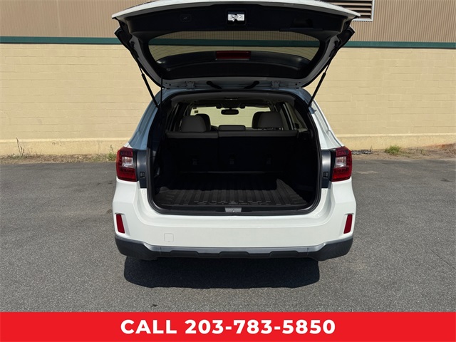 2016 Subaru Outback 2.5i Limited Image 11 of 27