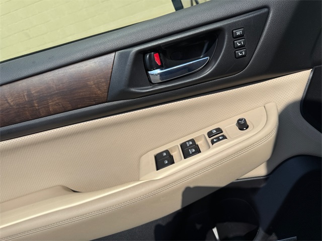 2016 Subaru Outback 2.5i Limited Image 25 of 27