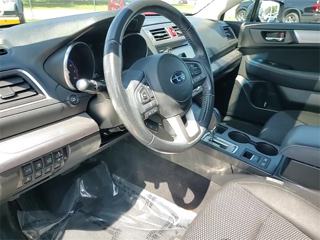 2016 Subaru Outback 2.5i Premium Image 16 of 30