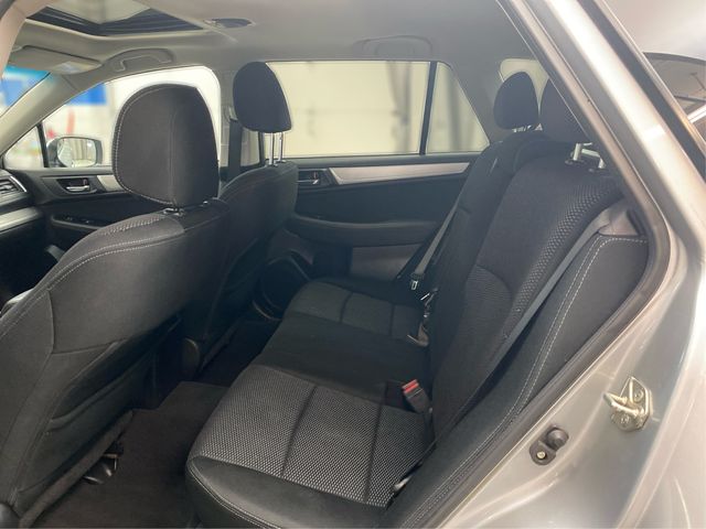 2016 Subaru Outback 2.5i Premium Image 18 of 30
