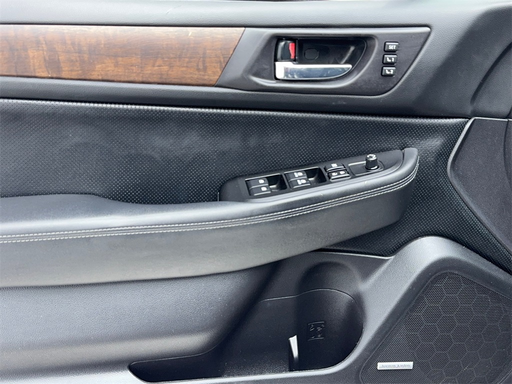 2016 Subaru Outback 3.6R Limited Image 36 of 59