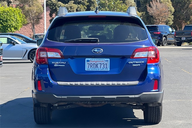 2016 Subaru Outback 3.6R Limited Image 9 of 33