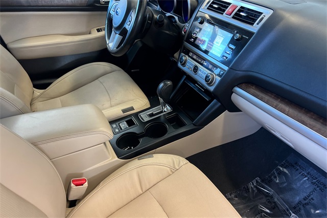 2016 Subaru Outback 3.6R Limited Image 25 of 33