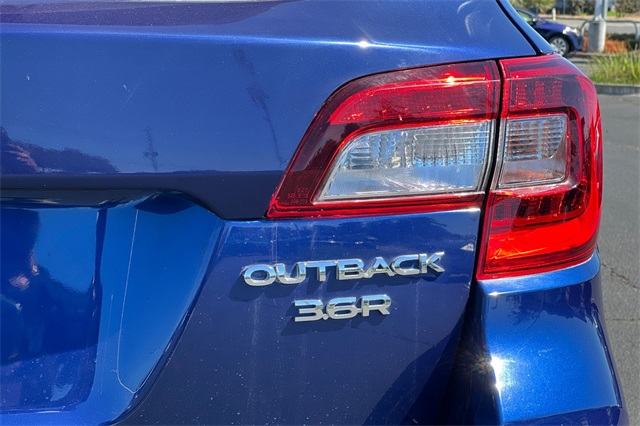 2016 Subaru Outback 3.6R Limited Image 33 of 33