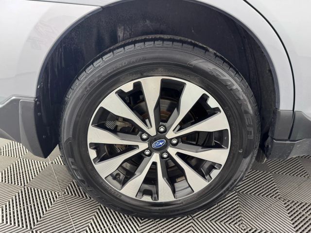 Vehicle image 10 of 50