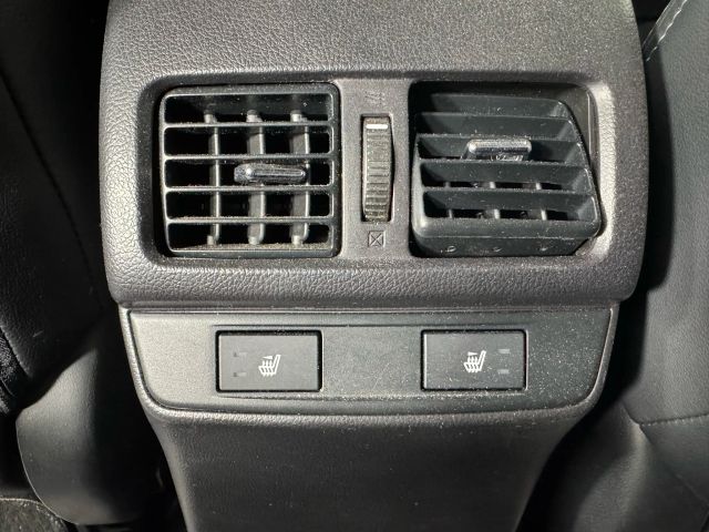 Vehicle image 36 of 50