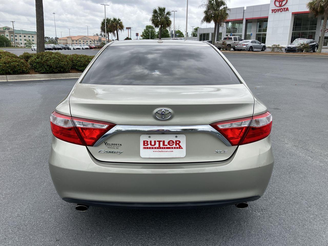 Vehicle image 8 of 33