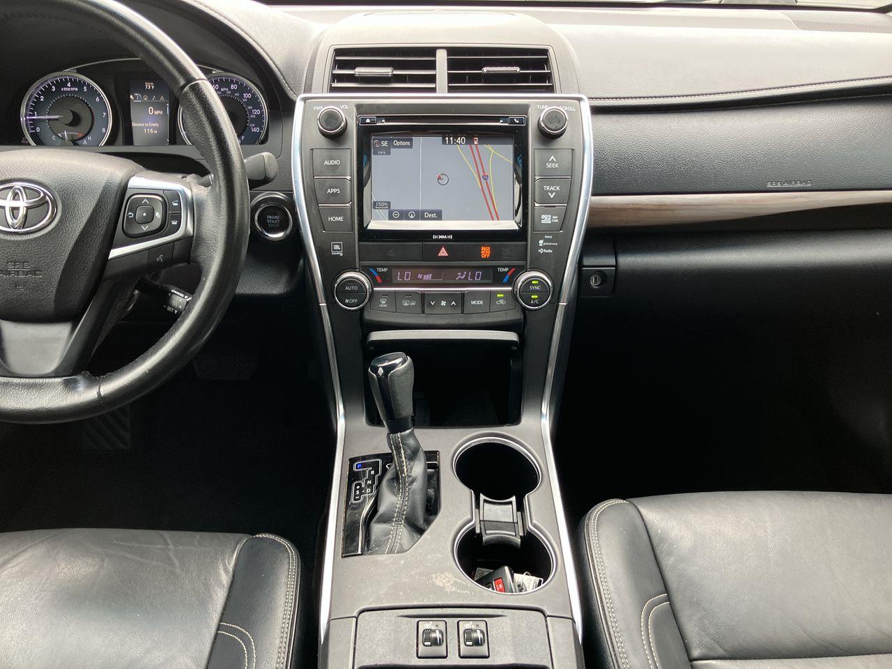 Vehicle image 17 of 33
