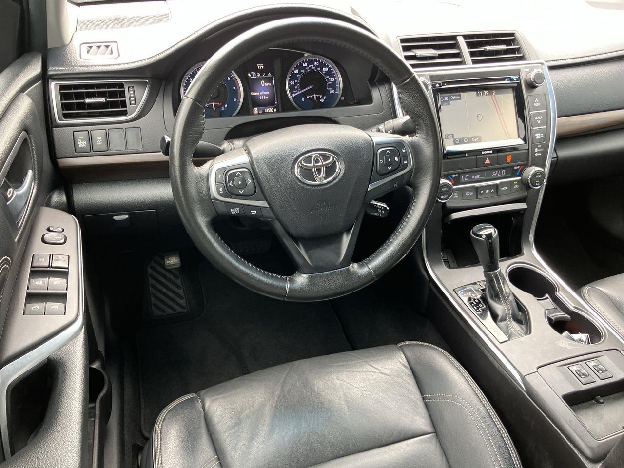 Vehicle image 15 of 33