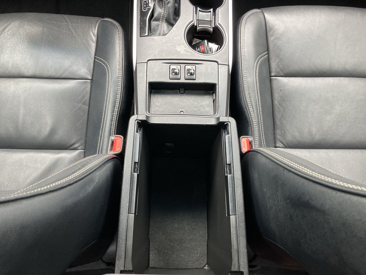 Vehicle image 19 of 33