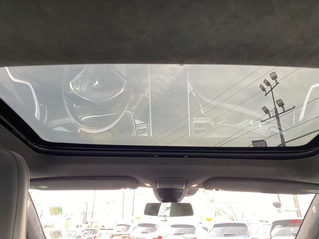 Vehicle image 22 of 30