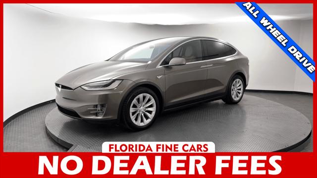 2016 Tesla Model X 90D Image 2 of 28