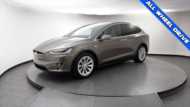 2016 Tesla Model X 90D Image 1 of 28