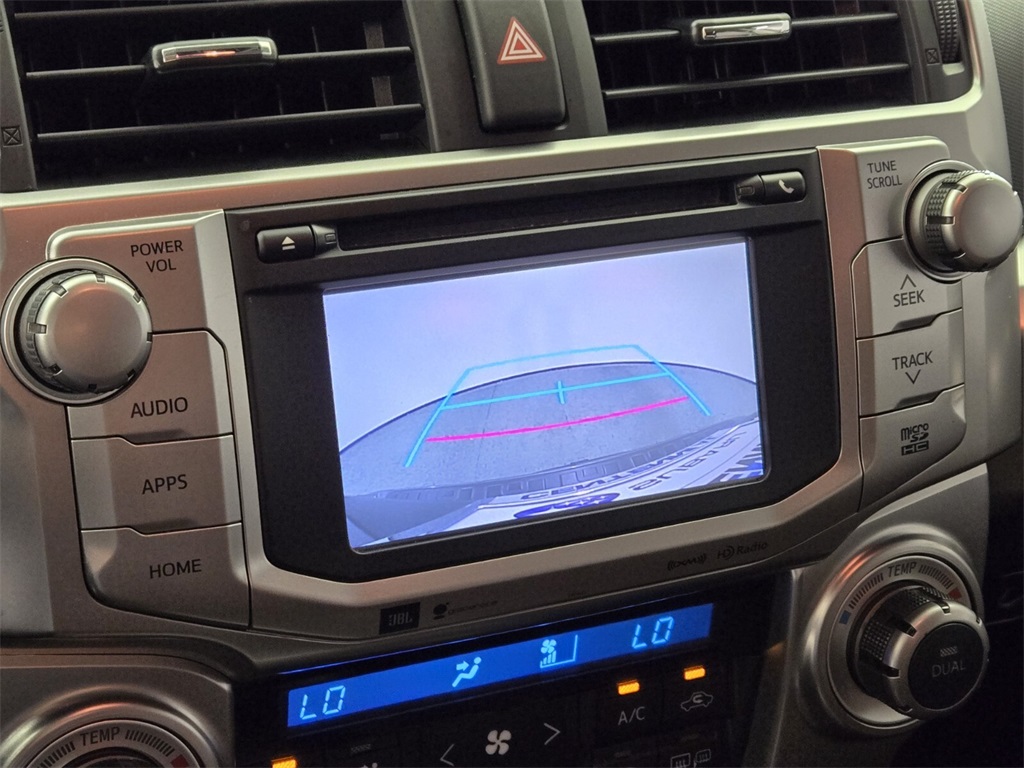 Vehicle image 27 of 30