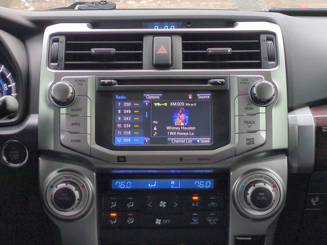 Vehicle image 18 of 29