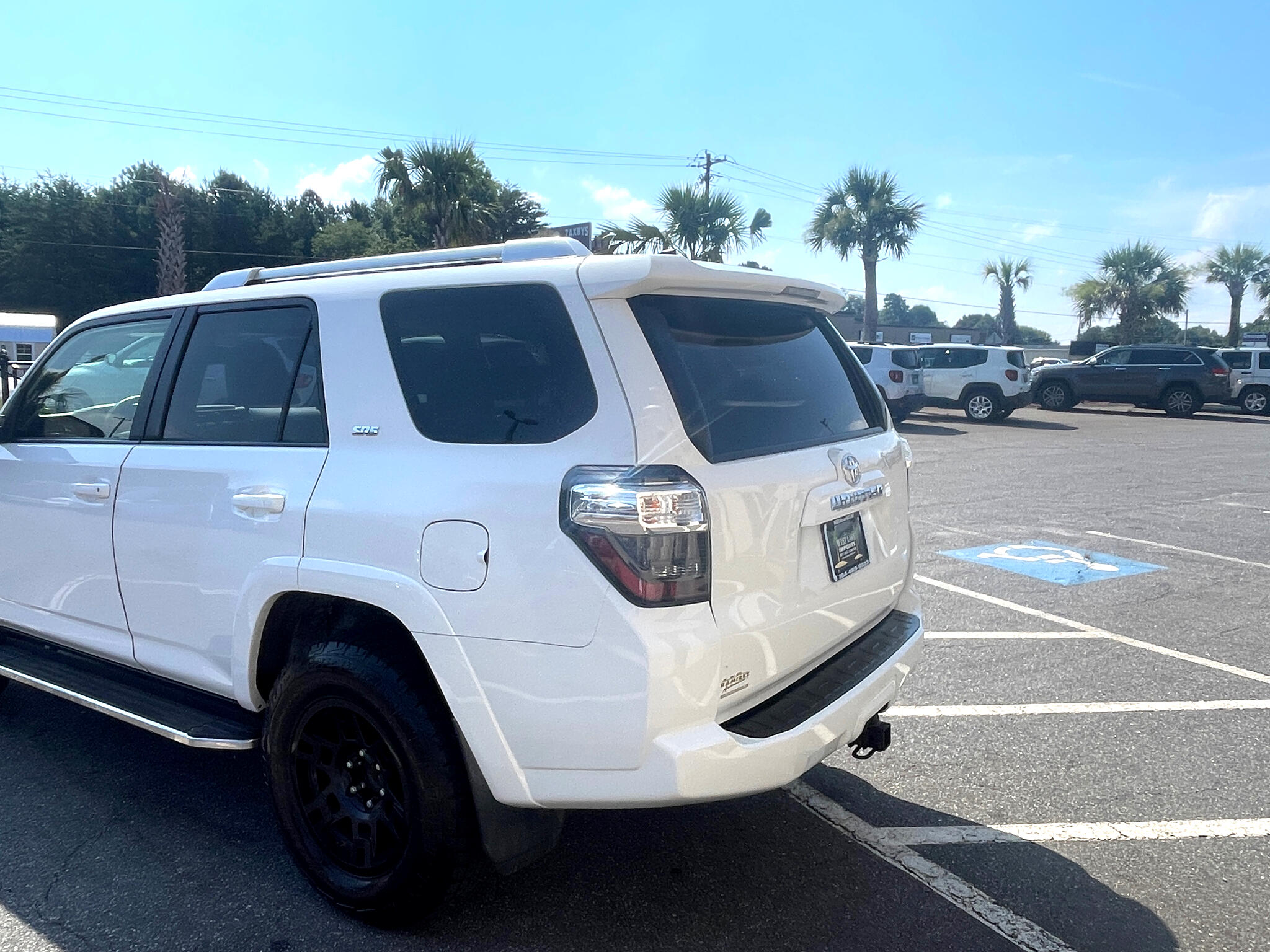 Vehicle image 11 of 53