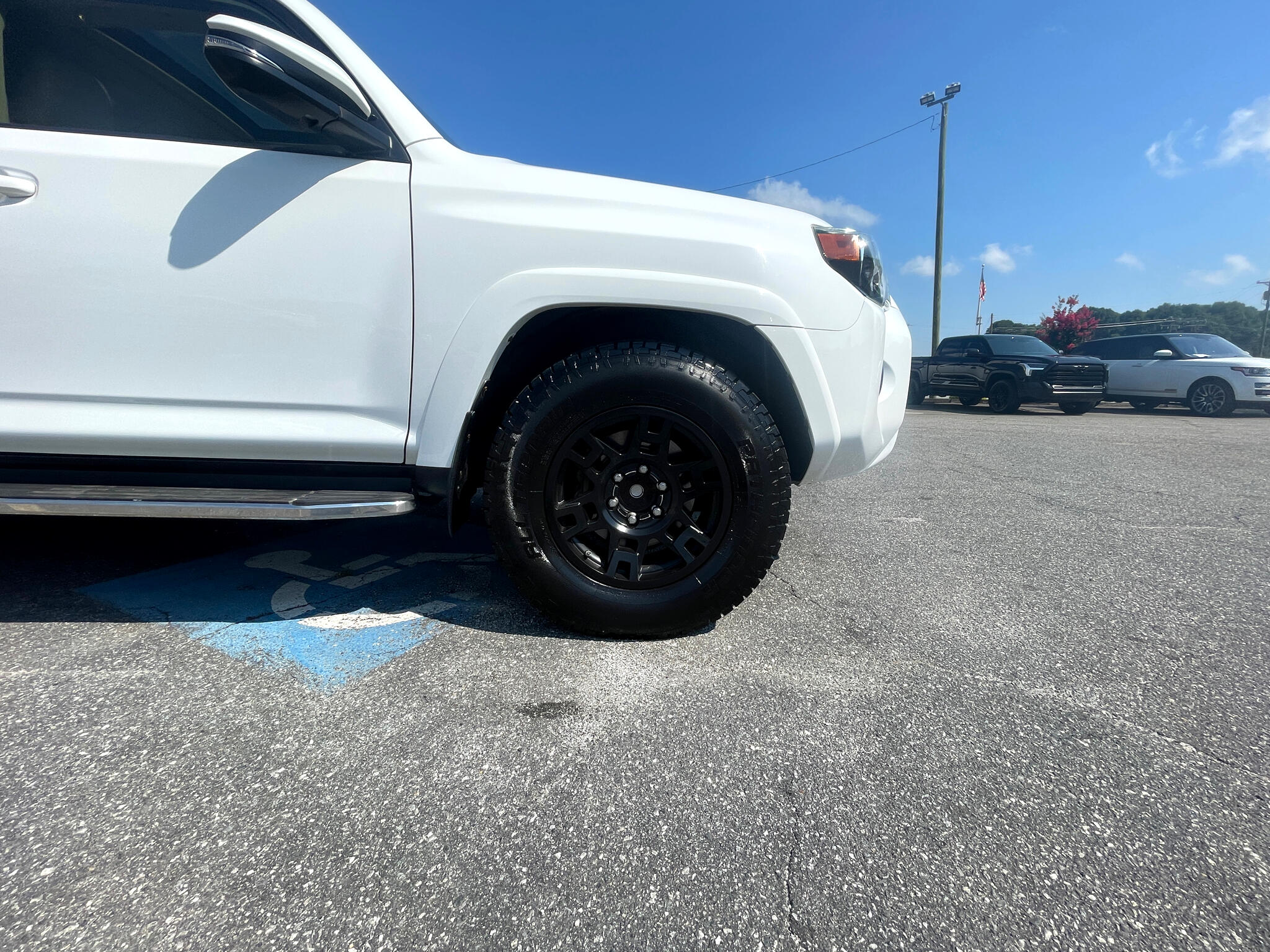 Vehicle image 7 of 53