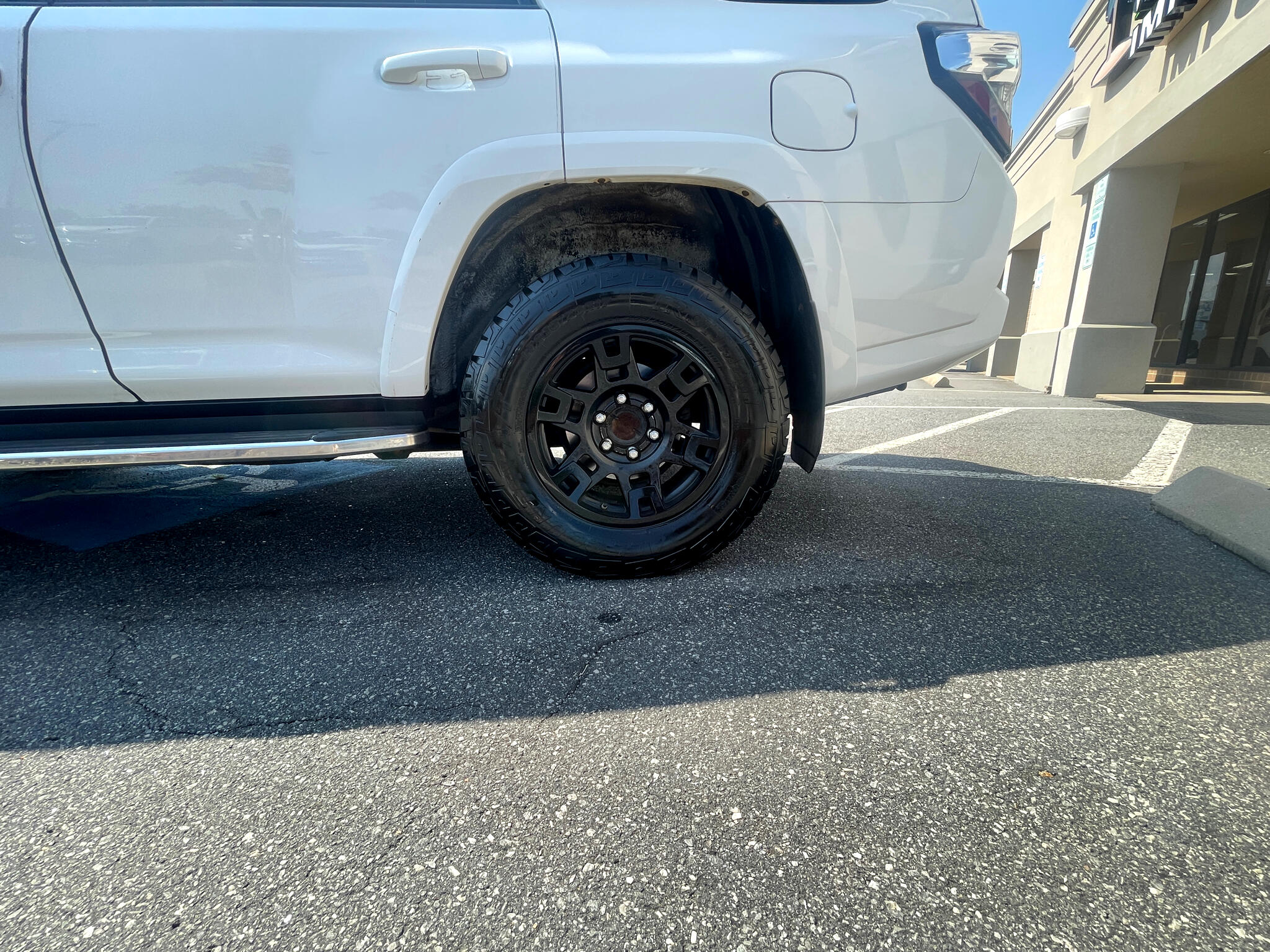 Vehicle image 17 of 53