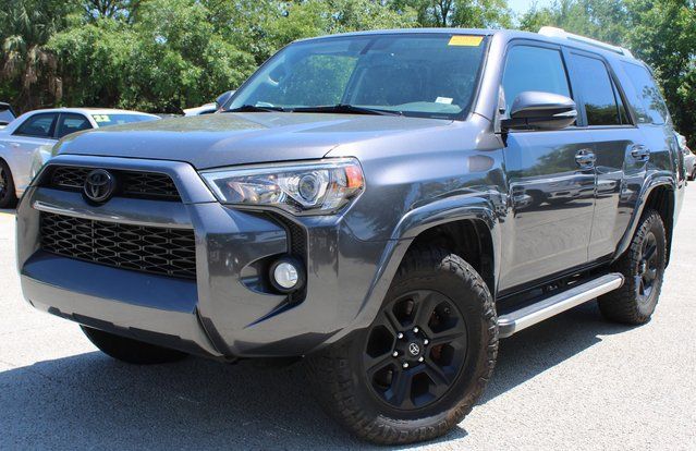 Vehicle image 8 of 22