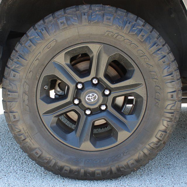 Vehicle image 21 of 22