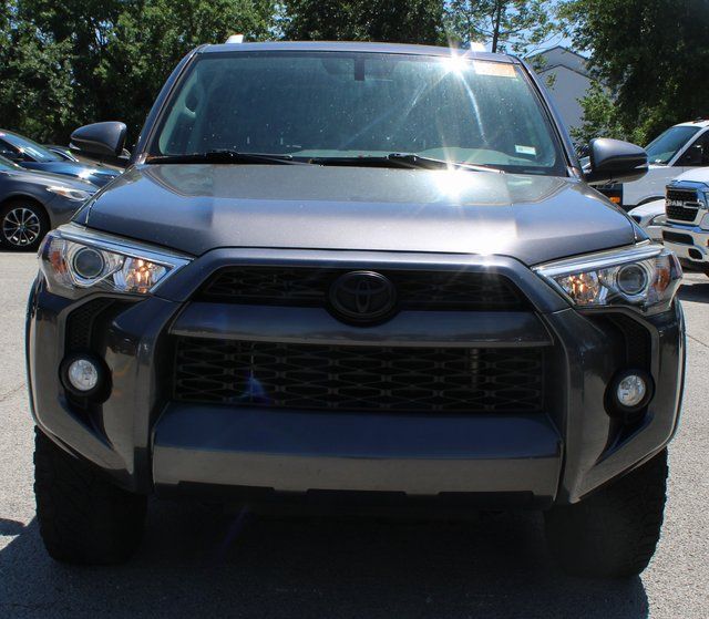 Vehicle image 3 of 22