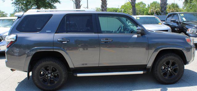Vehicle image 6 of 22