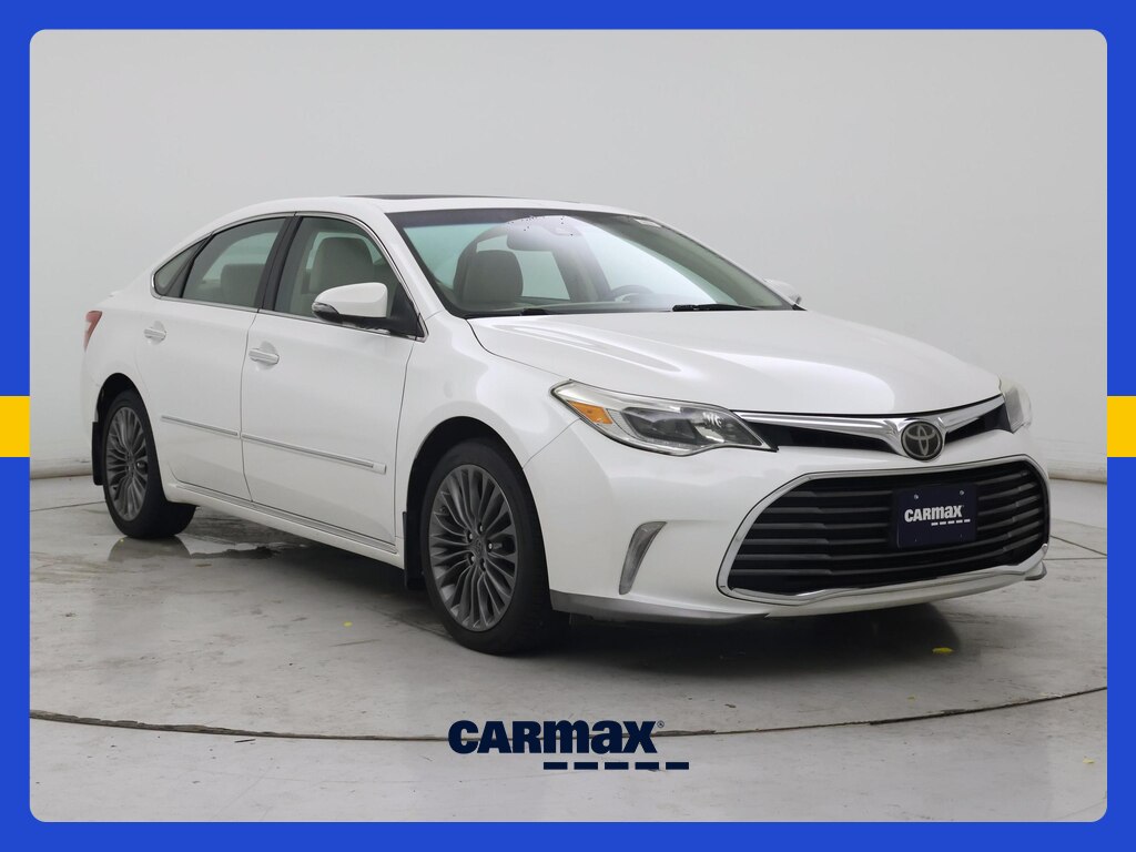 2016 Toyota Avalon Limited Image 3 of 23