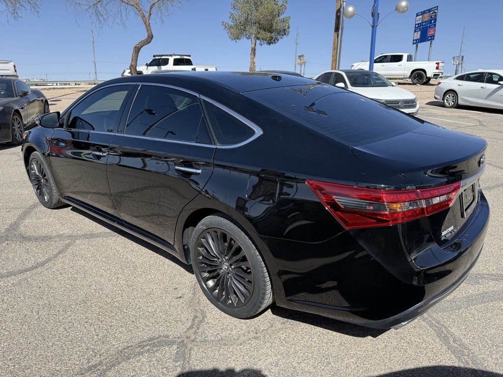 Vehicle image 6 of 31