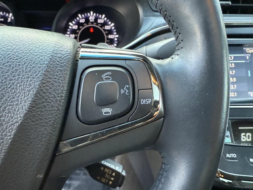 Vehicle image 19 of 31
