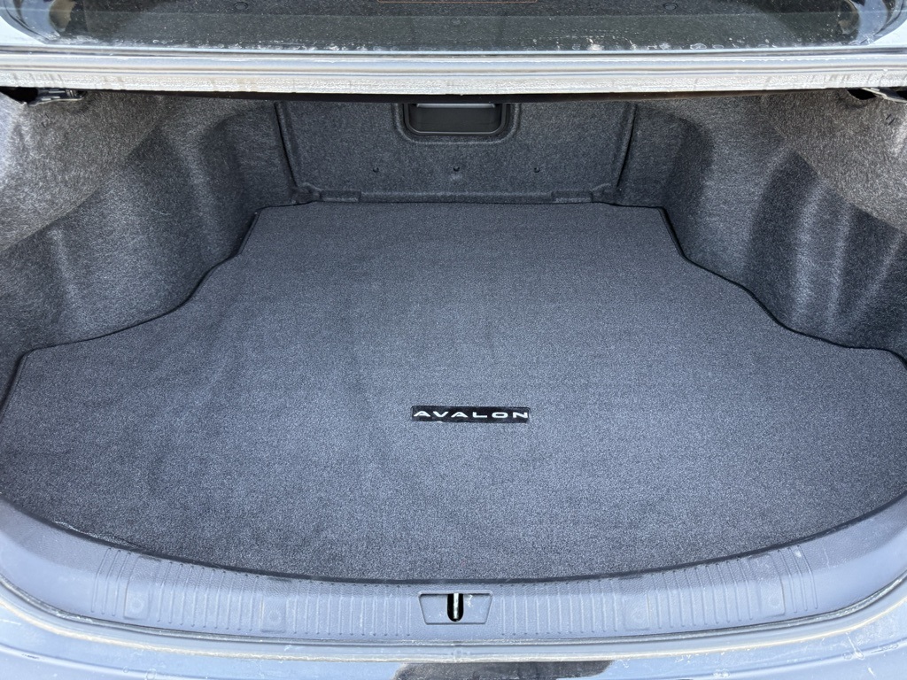 Vehicle image 28 of 31