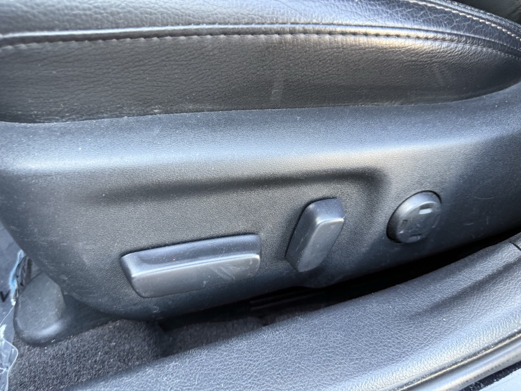 Vehicle image 13 of 31