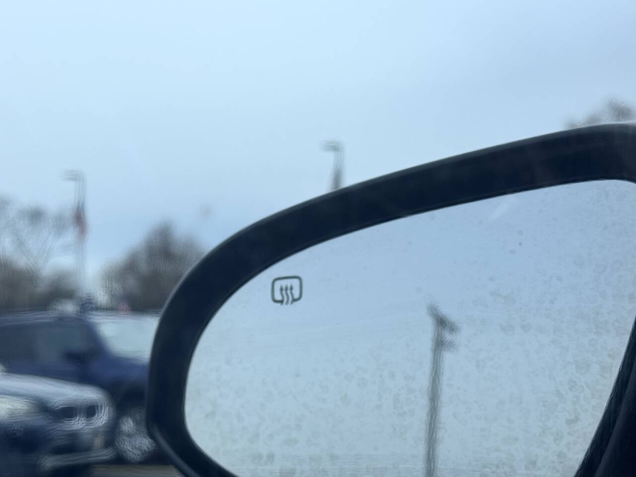Vehicle image 25 of 32