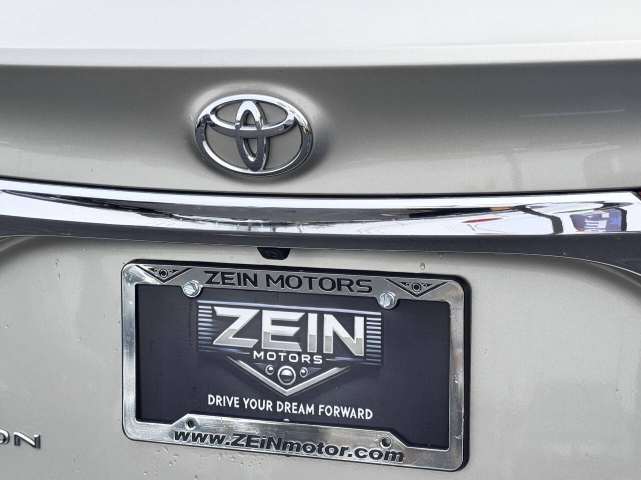 Vehicle image 31 of 32