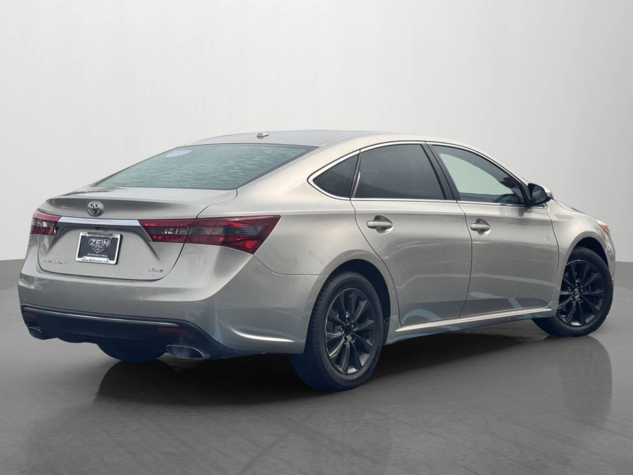 Vehicle image 2 of 32