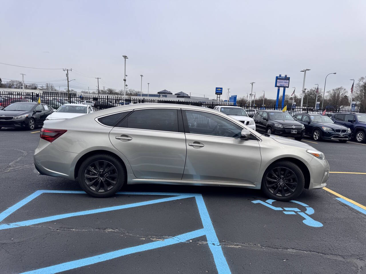 Vehicle image 5 of 32