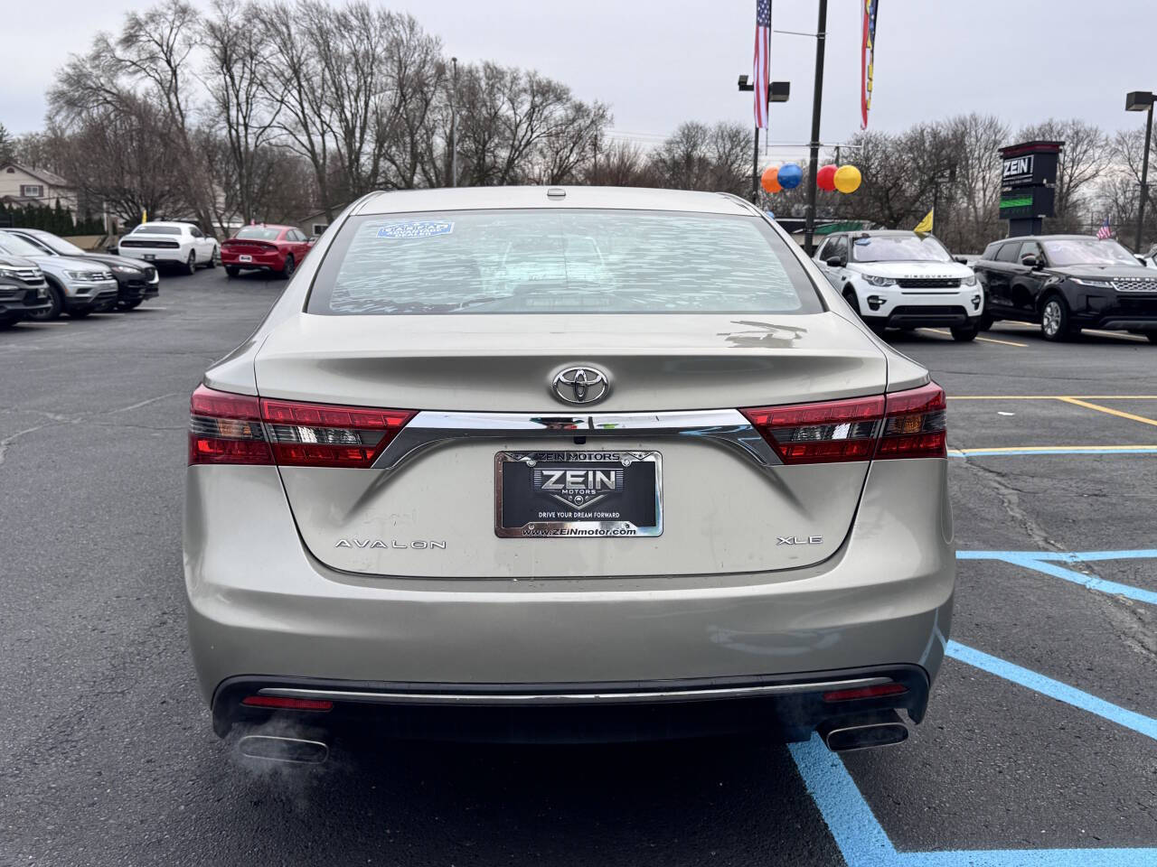 Vehicle image 4 of 32