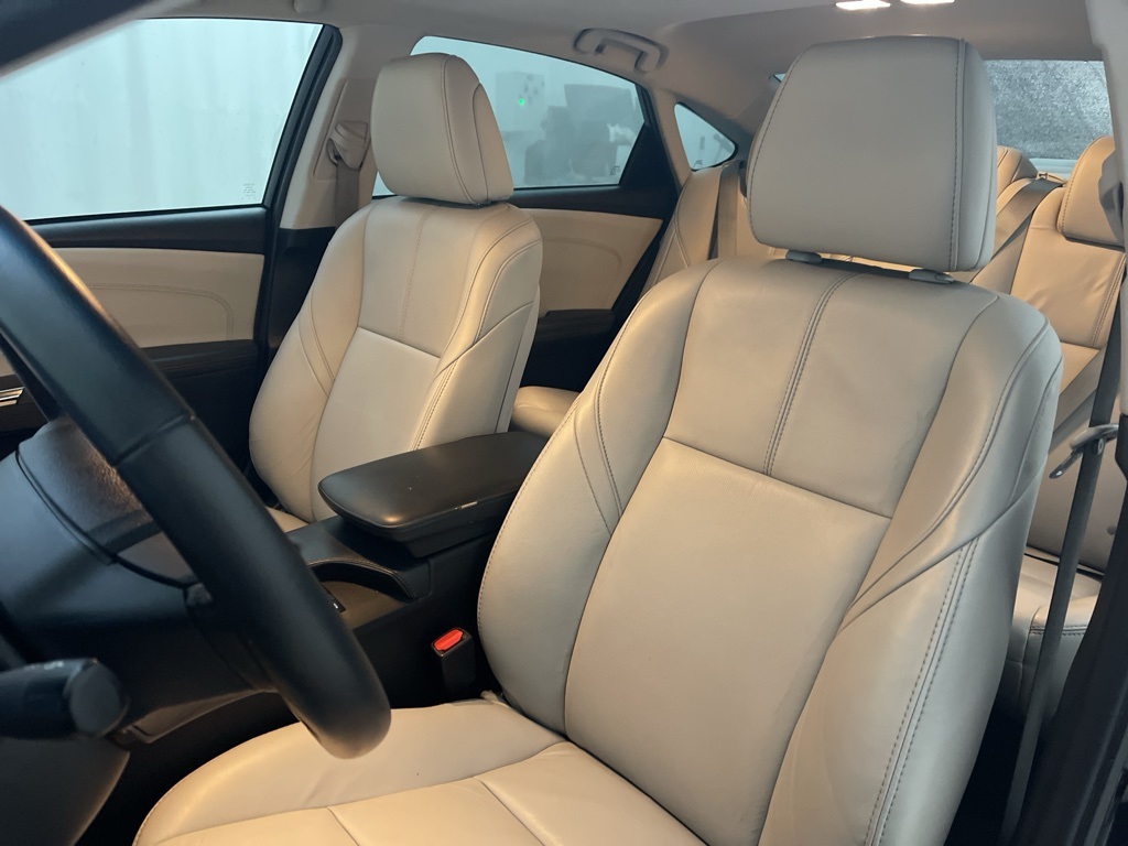 Vehicle image 22 of 59