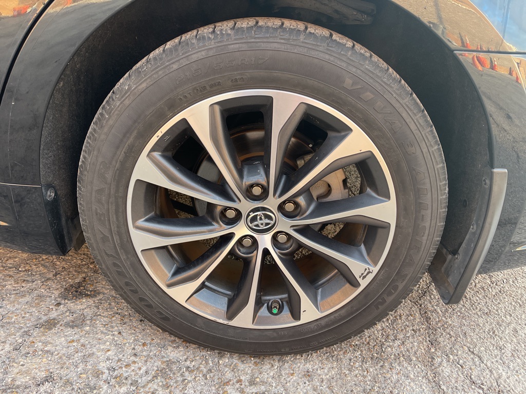 Vehicle image 50 of 59