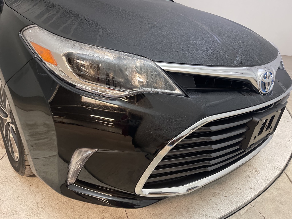 Vehicle image 11 of 59