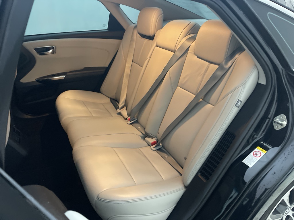 Vehicle image 27 of 59