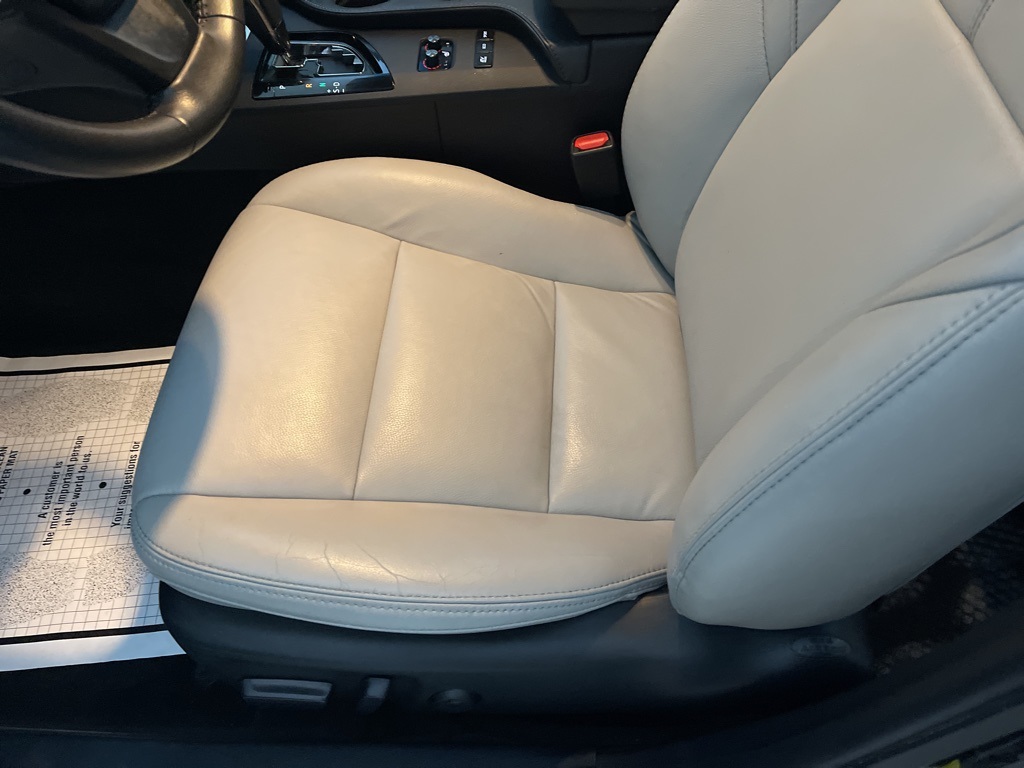 Vehicle image 25 of 59