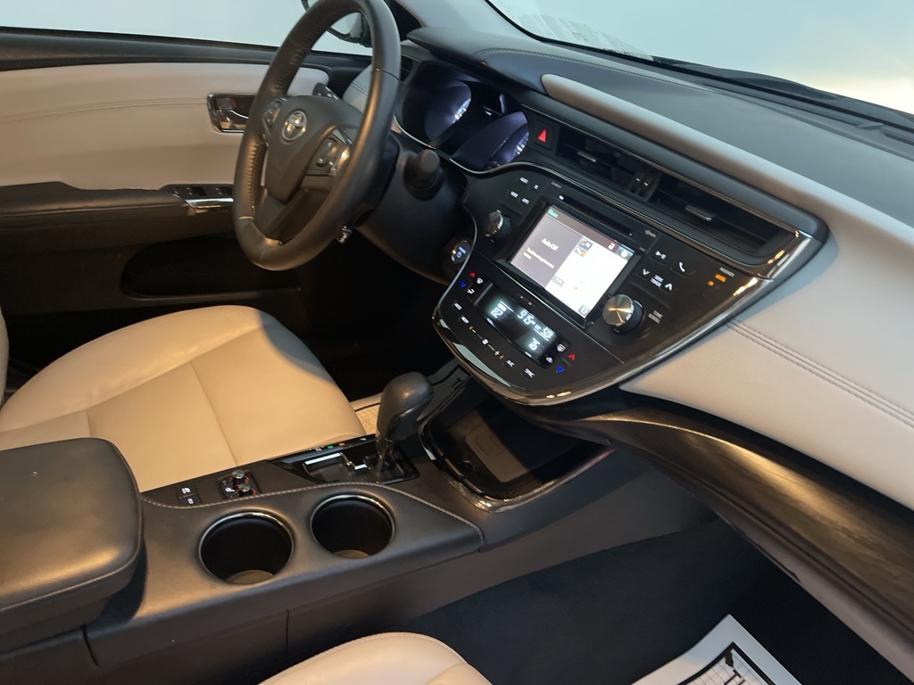 Vehicle image 36 of 59