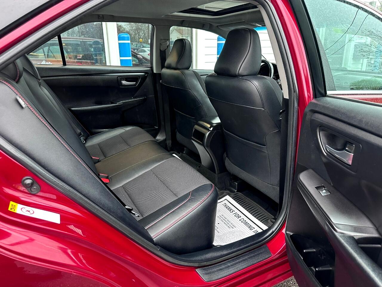 Vehicle image 15 of 16