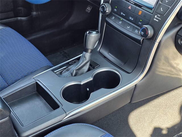Vehicle image 11 of 43