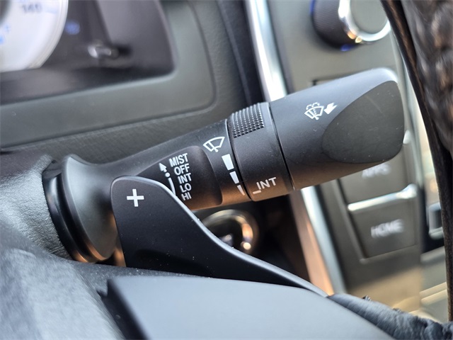 Vehicle image 39 of 43