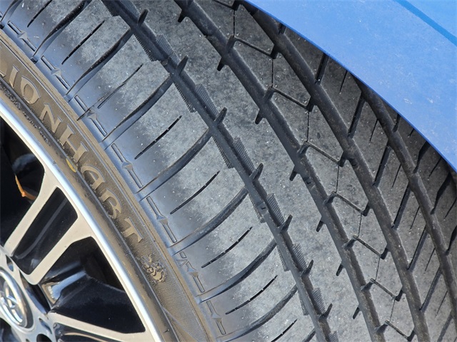 Vehicle image 16 of 43