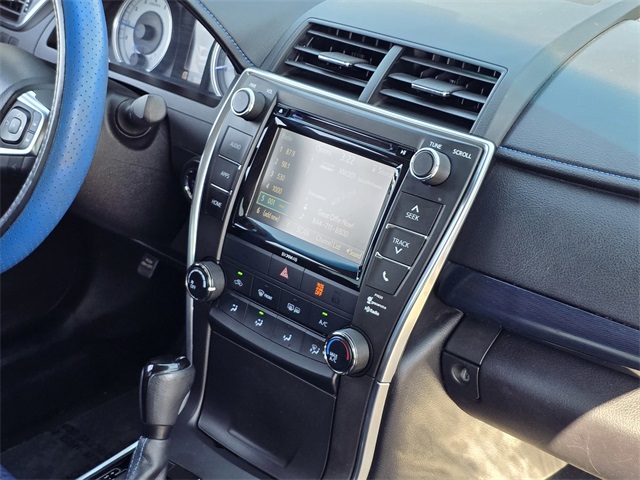 Vehicle image 10 of 43