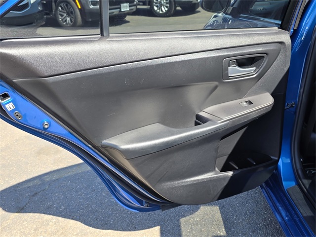 Vehicle image 23 of 43